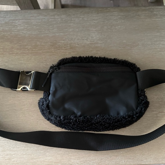 Lululemon belt bag fleece - Picture 5 of 6
